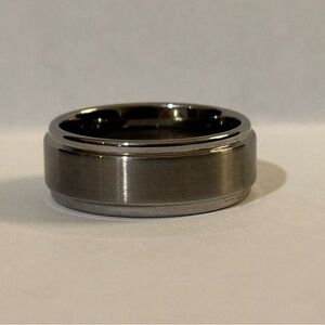 8mm Tungsten Carbide Ring with Beveled Edge Size 11